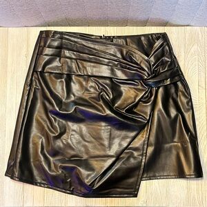 Commense Black Faux Leather Mini Skirt
